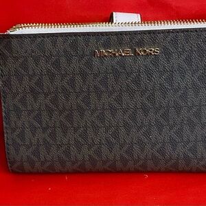 Michael Kors Jet Set Travel Leather Logo Double Zip Brown & Powder Blush Wallet
